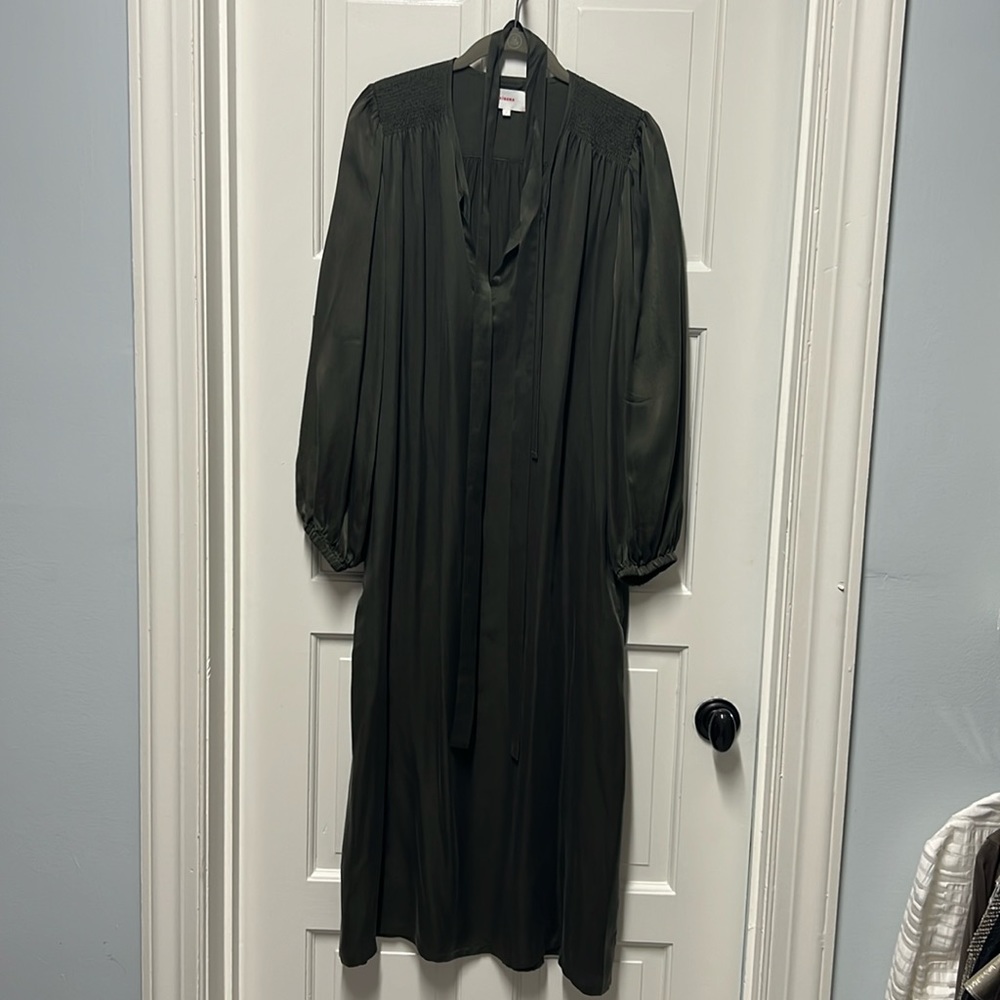 Xirena Jada Silk Shift Dress in Moss